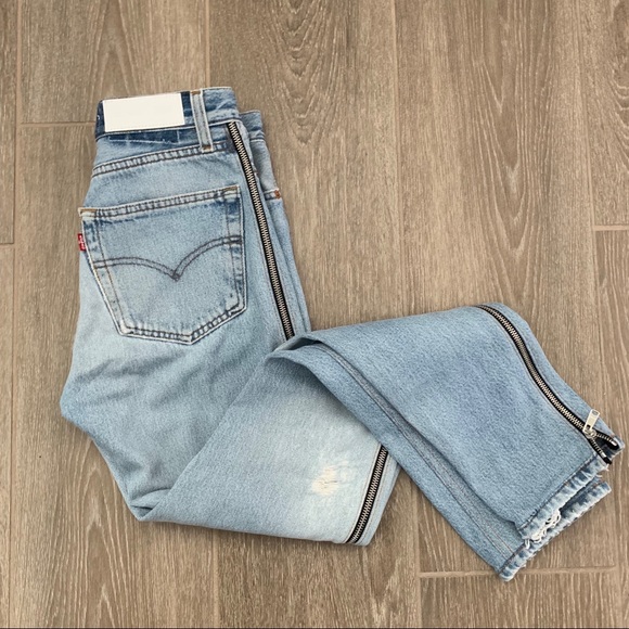 —Sold on Depop— Re/Done Levi’s HRAC Side Zip 24 - Picture 2 of 8